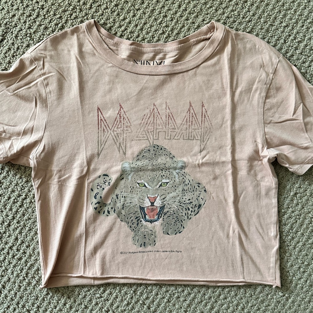 Graphic Leopard Tee